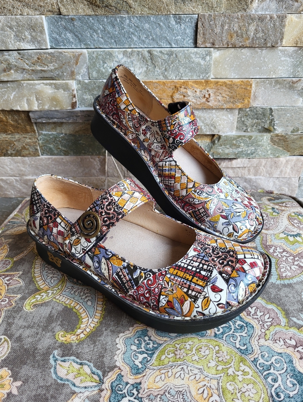 Alegria Paloma Mary Jane